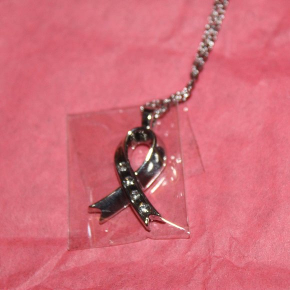 Ribbon Pendant Created With Swaroski Crystals - Picture 1 of 6